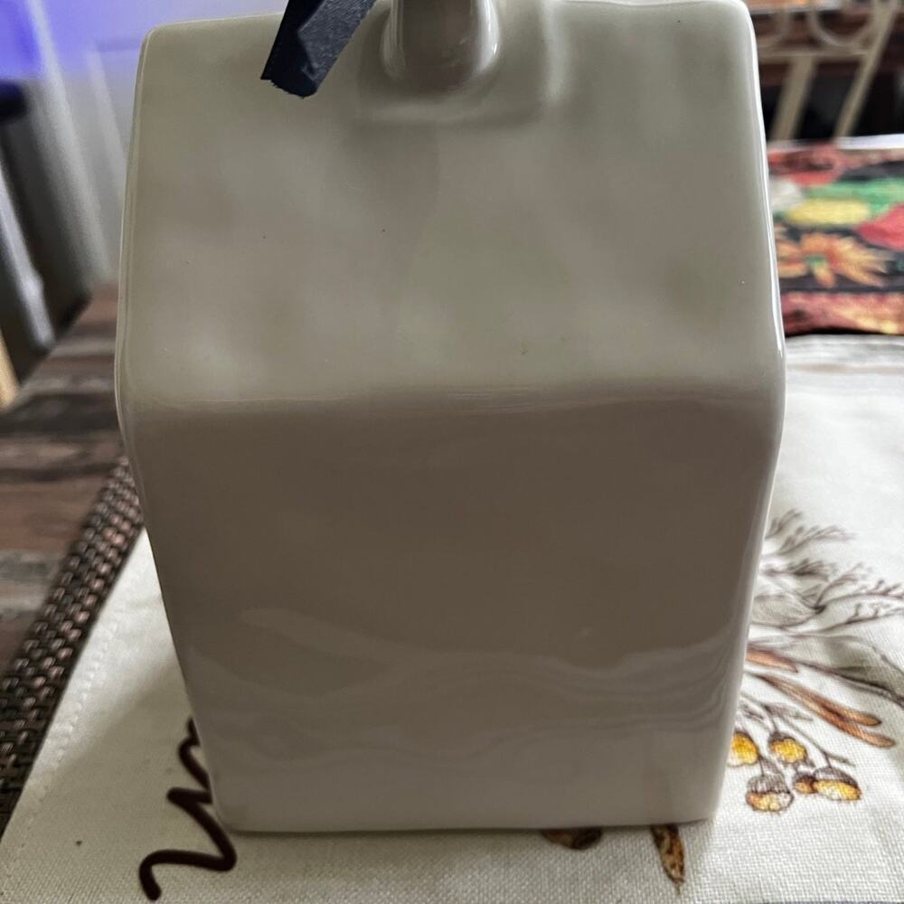 2018 Rae Dunn FLY Birdhouse - Picture 5 of 5